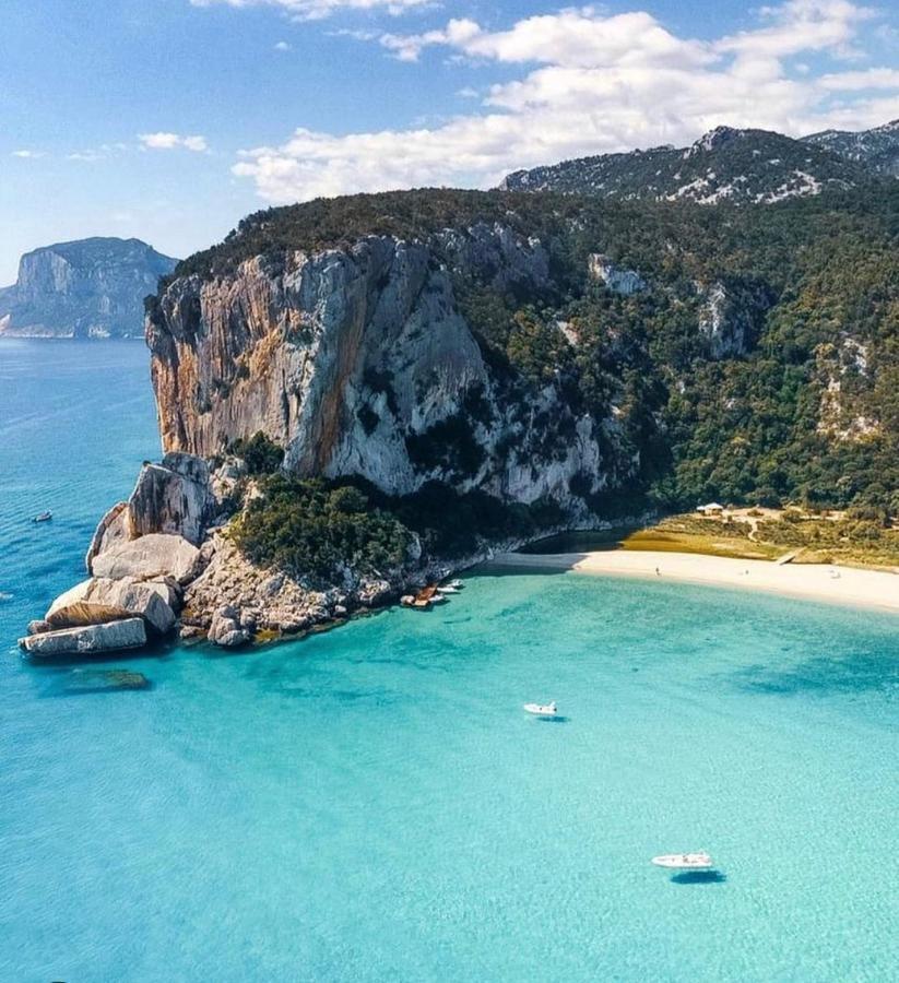 Апартаменты Cala Gonone, Casa I Pini Экстерьер фото